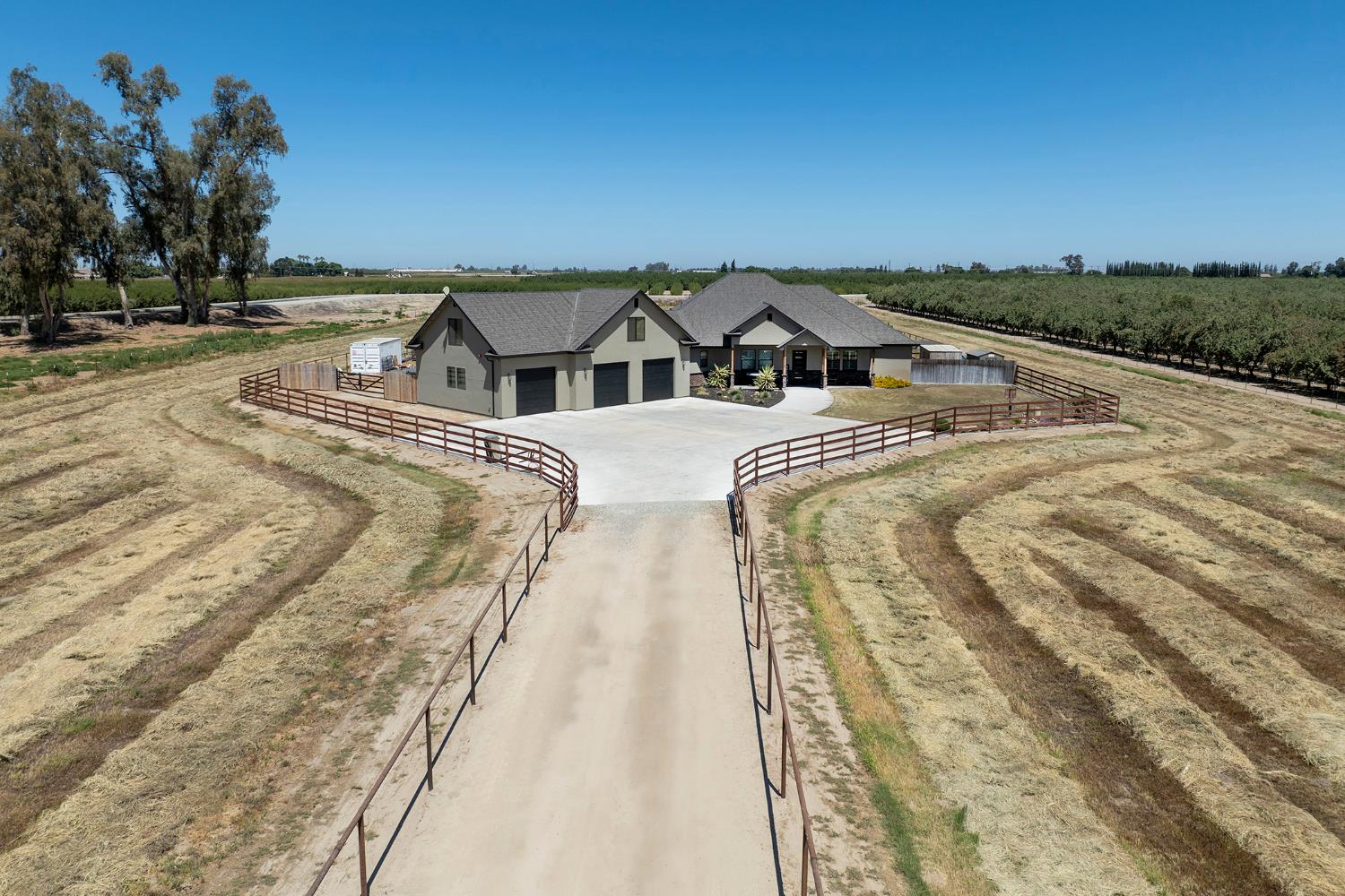 19206 Bloss Ave, Hilmar