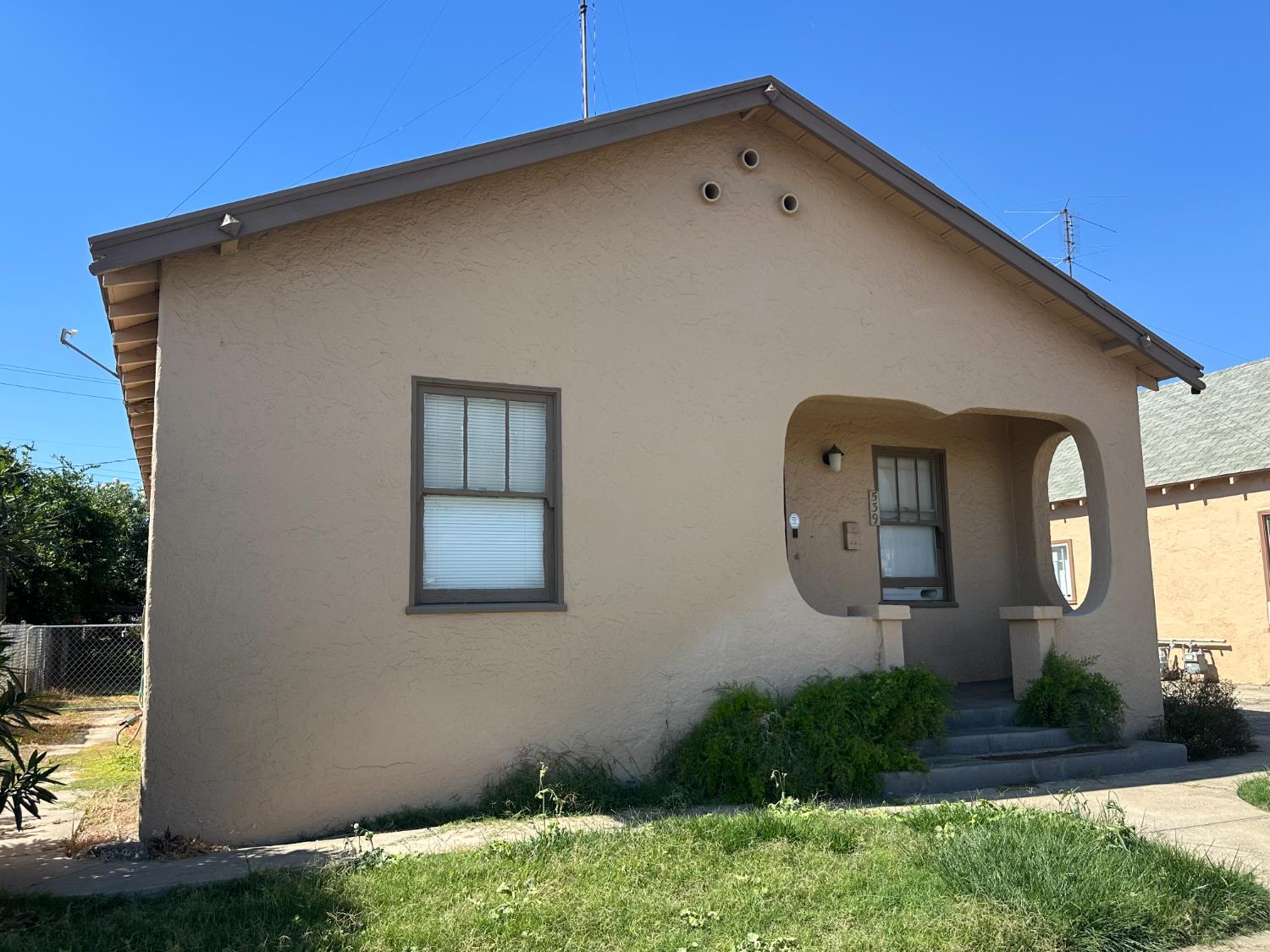 539 4th St, Gustine
